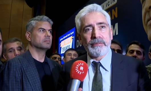 Justice and Development Party (AKP) lawmaker Galip Ensarioglu speaking to Rudaw. Photo: screengrab/Rudaw