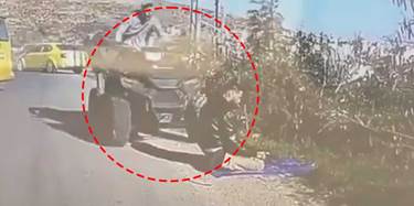 ساتی هێرشکردنەسەر فەلەستینییەکە لە کاتی نوێژکردندا