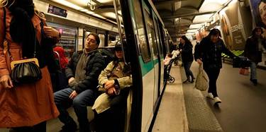 میترۆیەک لە پاریس